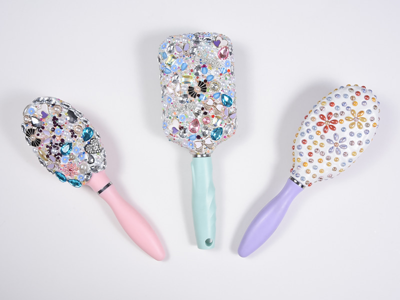 Cepillo para desenredar el cabello ovalado Jewelry Bling