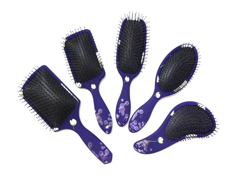 Cepillo plástico para desenredar extensiones de cabello
