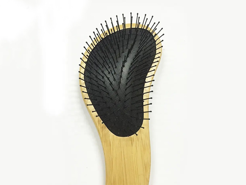 Cepillo de pelo con cojín desenredante de bambú