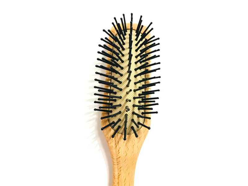 Cepillo de pelo con cojín para desenredar de madera para hombres