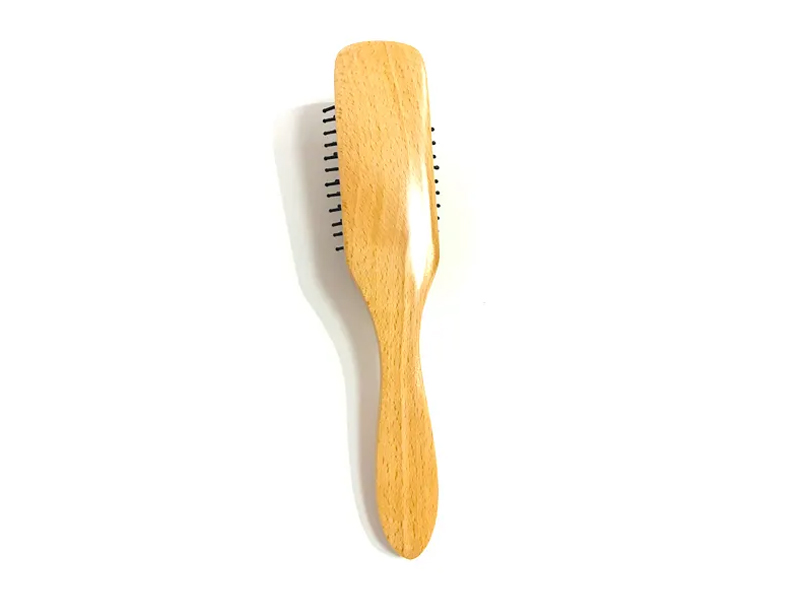 Cepillo de pelo con cojín de madera natural