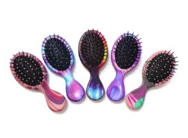 ¿Qué es un cepillo desenredante? Por qué, cómo y qué tipo elegir para un cabello más sano