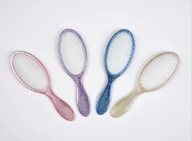 ¿Qué precauciones de seguridad se deben tomar al utilizar un cepillo de masaje para el cabello?